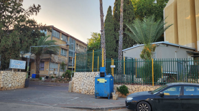 ישיבת כפר גנים. "עושים פעולה הפוכה" (צילום: אלון חכמון)