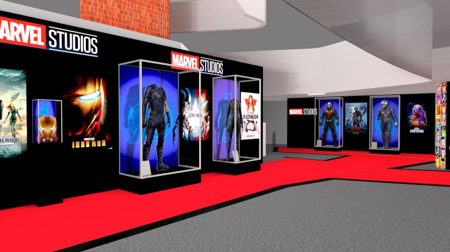 תצוגת תלבושות מקוריות לרגל 60 שנה להנוקמים  (צילום: רון בן יעקב)