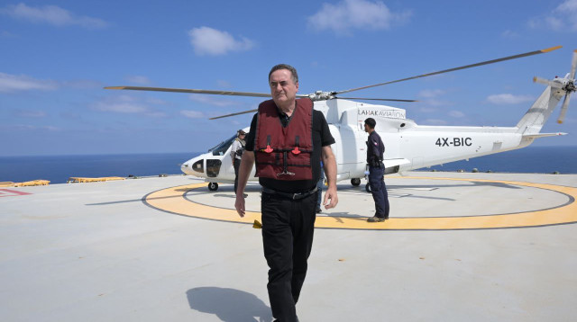 ביקור שר האנרגיה והתשתיות באסדת לוויתן (צילום: שלומי אמסלם, לע"מ)