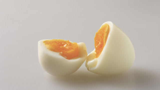 ביצה מבושלת (צילום: אינגאימג')