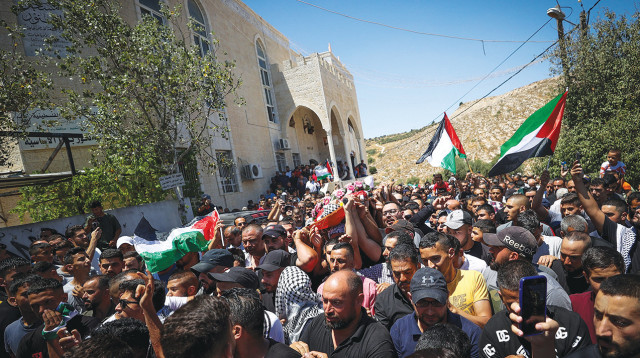 הלווית הפלסטיני שנהרג מירי מתנחלים קוסאי ג'מאל מעטאן (צילום: פלאש 90)