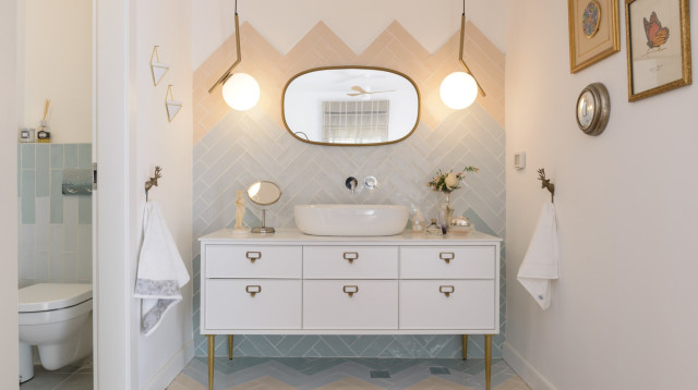 חדר אמבטיה. עיצוב שני רינג  (צילום: אדריאן דודה)