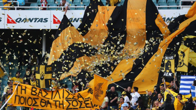 אוהדי א.א.ק אתונה (צילום: GettyImages)