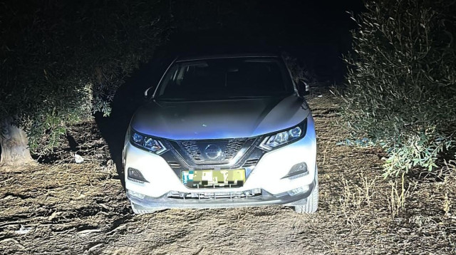 הרכב שנתפס במסגרת ניסיון חיסול של עבריין מוכר בדרום (צילום: דוברות המשטרה)