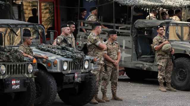 חיילי צבא לבנון בעיירה כחאלה (צילום: רויטרס)