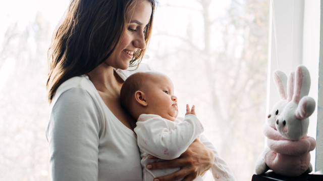 אישה ותינוקת, אילוסטרציה (צילום: אינגאימג')