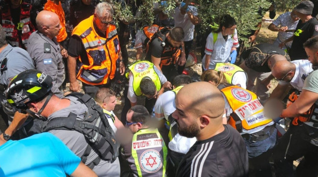 פעולות חילוץ בדיר אל אסד (צילום: תיעוד מבצעי מד"א)