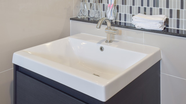 7 פריטים שלא כדאי לכם לאחסן בחדר האמבטיה (צילום: אינג'אימג')