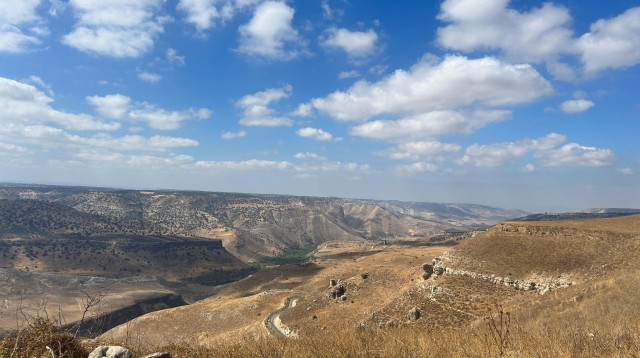 המשולש - נקודת התצפית החדשה בגולן (צילום: נעמה מנספלד, צבא ההגנה לטבע ורשות הטבע והגנים)
