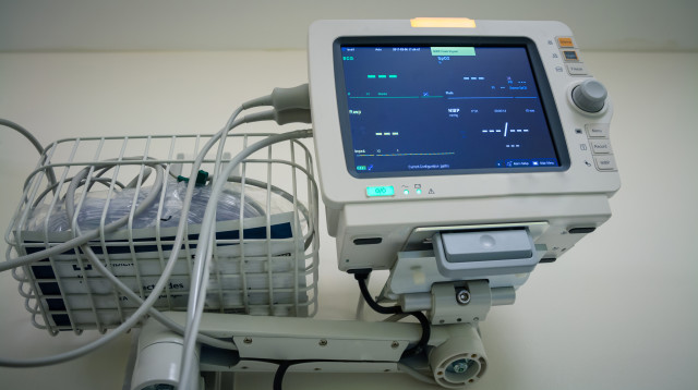 החיים אחרי המוות, מוניטור, אילוסטרציה (צילום: אינג'אימג')