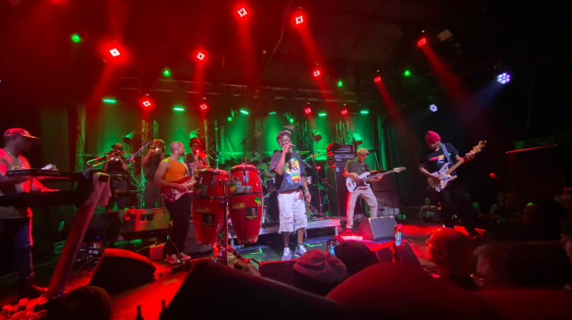 ברנינג ספיר (צילום: אבי ליטל)