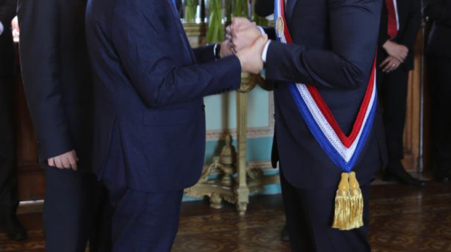 שר החוץ אלי כהן ונשיא פרגוואי הנכנס, סנטיאגו פנייה (צילום: משרד החוץ)