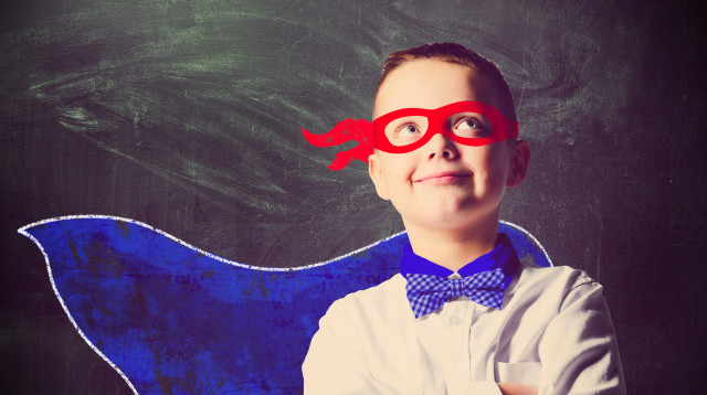 ילד מחופש לגיבור על, אילוסטרציה (צילום: אינגאימג')