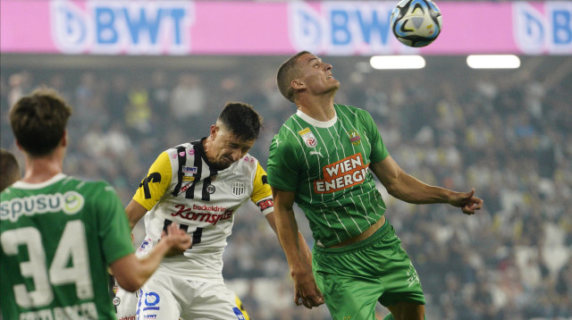 ננאד צבטקוביץ' במדי ראפיד וינה (צילום: GettyImages, Guenther Iby/SEPA.Media)