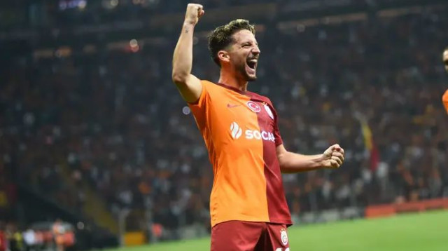 לגלאטסראיי סגל נוצץ עם מטרה אחת: לחזור לבתי ליגת האלופות. דריס מרטנס (צילום: GettyImages, Seskim Photo/MB Media)