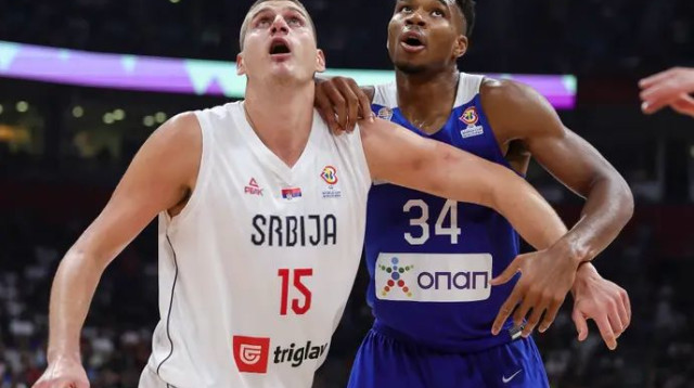 חברים, אתם חסרים. יאניס ויוקיץ' (צילום: GettyImages, Srdjan Stevanovic)