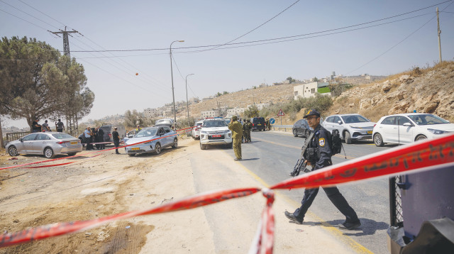 זירת הפיגוע ליד חברון וכביש 60  (צילום: חיים גולדברג, פלאש 90)