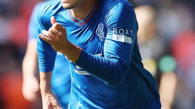 יאניס חאג'י במדי ריינג'רס (צילום: GettyImages, Ian MacNicol)