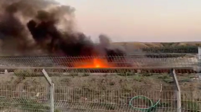 השריפה בקיבוץ נווה אור (צילום: דוברות המשטרה)