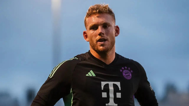 דניאל פרץ באימון באיירן מינכן (צילום: אתר רשמי, באיירן מינכן)