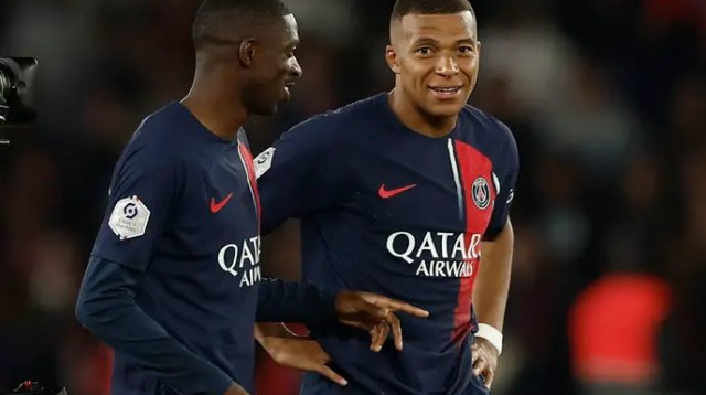 ביחד בנבחרת ועכשיו ביחד בפריז. אמבפה ודמבלה (צילום: רויטרס)