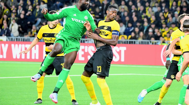 פרנזי פיירו, מכבי חיפה, מול מוחמד עלי קמארה, יאנג בויז (צילום: אתר רשמי, מכבי חיפה)