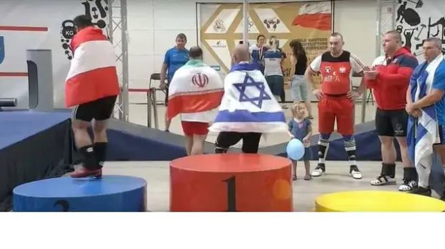 התמונה הזו עלתה לאיראני ביוקר (צילום: צילום מסך, צילום מסך)