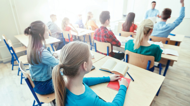 אילוסטרציה ילדים בכיתה בית ספר  (צילום: אינגאימג')