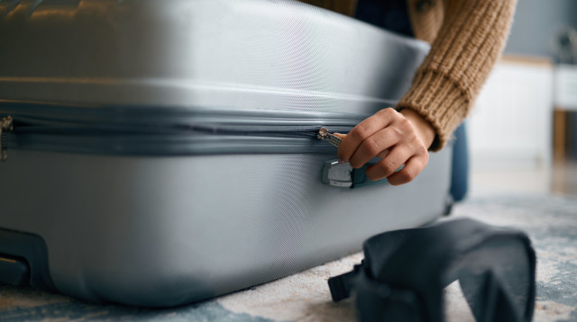 אריזת מזוודה, אילוסטרציה (צילום: אינגאימג')