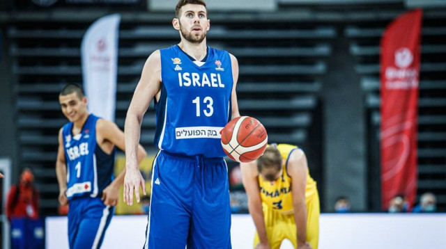 שחקן נבחרת ישראל בכדורסל בן קרטר (צילום: אתר רשמי, האתר הרשמי של פיב"א)