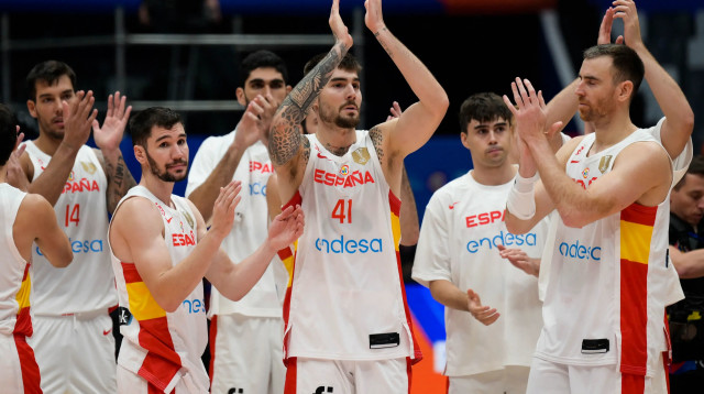 נבחרת ספרד בכדורסל (צילום: GettyImages, BAY ISMOYO/AFP)