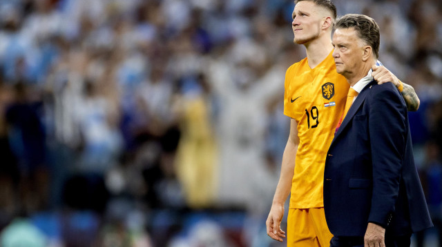 ואוט וחהורסט נבחרת הולנד עם לואיס ואן חאל (צילום: רויטרס)