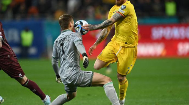 יעזוב לפני המפגשים עם מכבי חיפה? דניס אליבק (צילום: אימג'בנק  GettyImages, DANIEL MIHAILESCU/AFP)