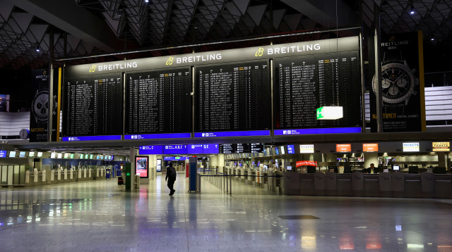 נמל תעופה (צילום: REUTERS/Kai Pfaffenbach)