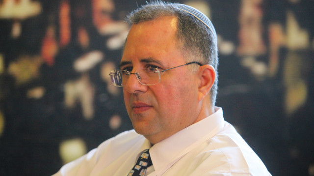 בני הוזמי (צילום: באדיבות בית איזי שפירא)