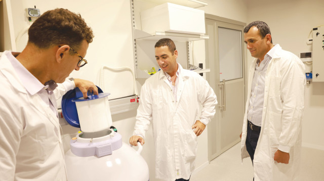 שי באבד, אלעד קומיסר ויהונתן ברגר (צילום: טל שחר)