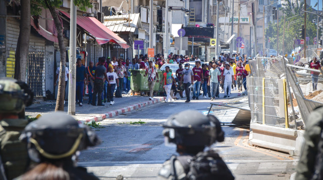 מהומות יוצאי אריתריאה בתל אביב  (צילום: אבשלום ששוני)