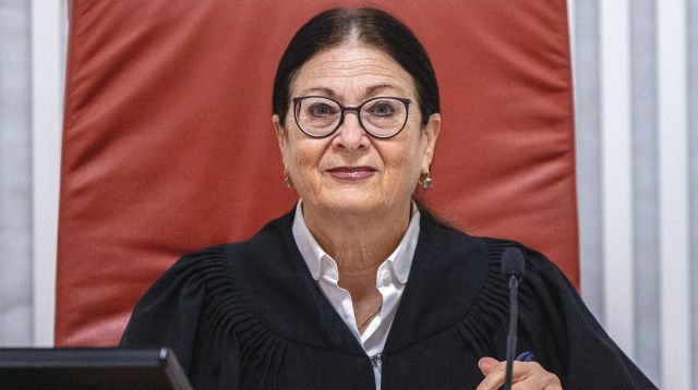 אסתר חיות (צילום: יונתן זינדל, פלאש 90)