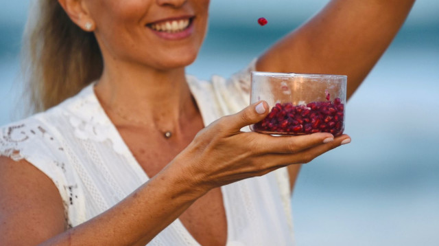 רימונים לקראת ראש השנה (צילום: מושיק דר)