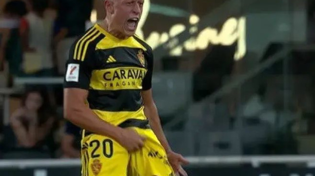 ויקטור מוייחו שחקן סראגוסה (צילום: צילום מסך, .)