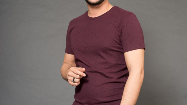 מיקי גבע (צילום: סטודיו תומאס)