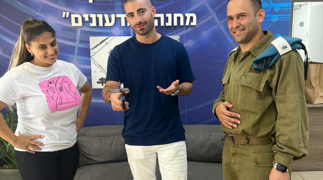 גל אדם השתחרר מצה"ל (צילום: יחצ)