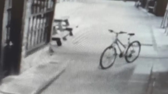 האופניים שנוסעים מעצמם (צילום: מתוך טוויטר)