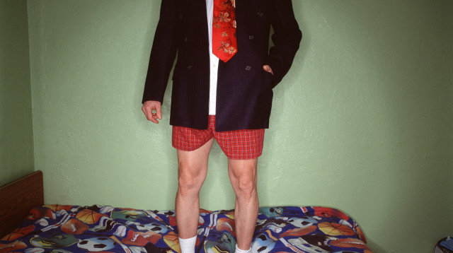 גבר לובש תחתוני בוקסר, אילוסטרציה (צילום: אינג'אימג')