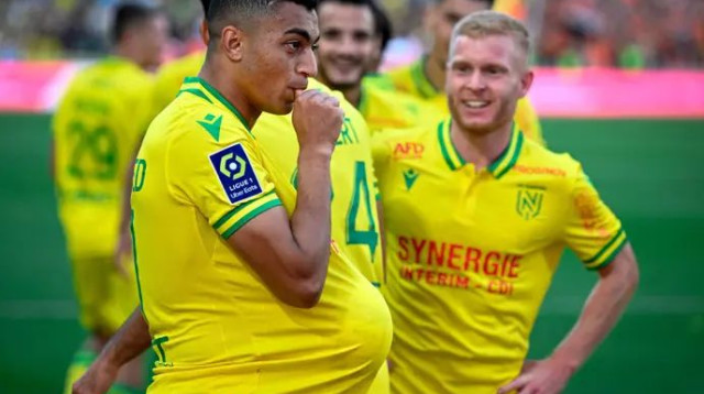 גולאסו עם הקדשה. מוסטפה מוחמד (צילום: GettyImages, DAMIEN MEYER/AFP)