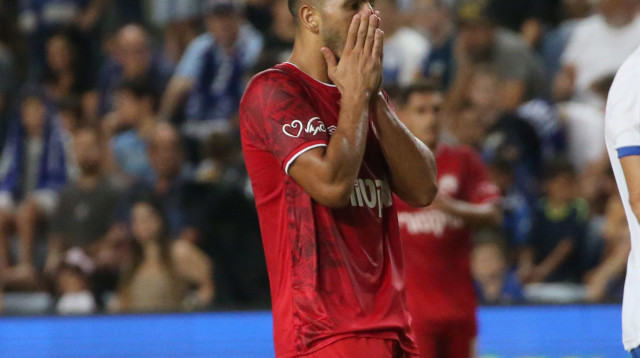 אילון אלמוג מאוכזב (צילום: אודי ציטיאט)