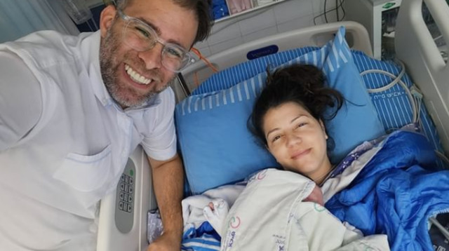לידת בנו השלישי של אורן חזן (צילום: צילום מסך אינסטגרם)
