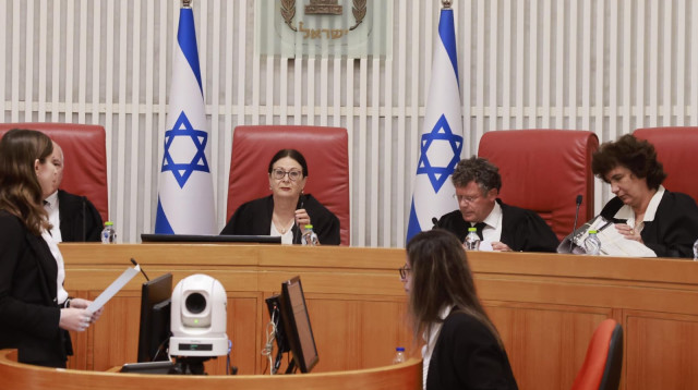 דיון הנבצרות בבג"ץ  (צילום: מארק ישראל סלם)