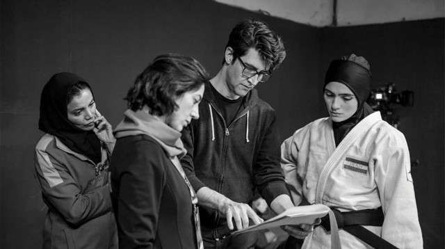 על הסט של הסרט טאטאמי (צילום: Juda-Khatia Psuturi)