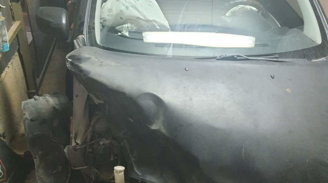 הנזק שנגרם לרכב (צילום: פרטי)